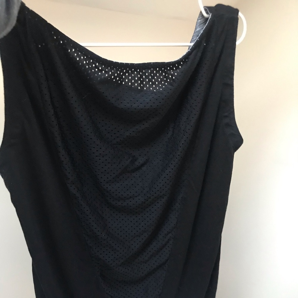 Mesh workout/ YOGA tank. Black, medium.